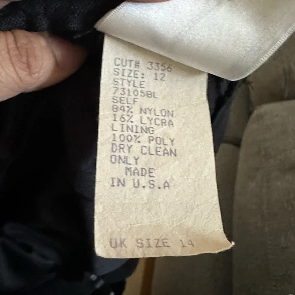 Vintage Tadashi black tulle and knit skirt sz 12 (C9) - Picture 5 of 6